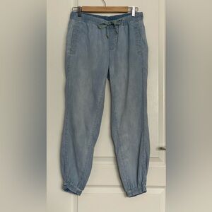 ANTHROPOLOGIE Hei Hei Light Wash Denim Jogger Jeans Cropped Elastic Waist 27